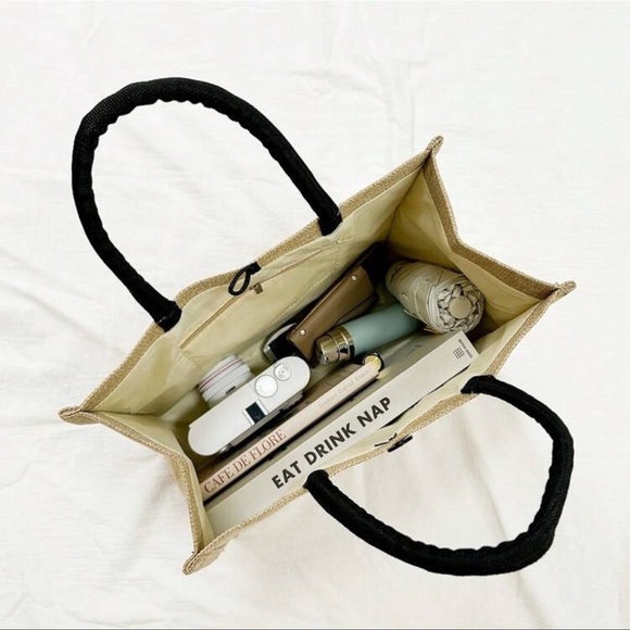 155. God Is My Refuge & Strength Tote - Picture 2 of 3